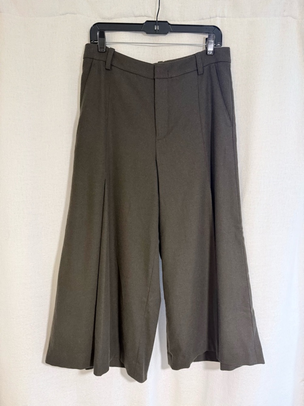 Vince Wide Leg Front Pleat Wool Blend Culotte Dark Olive Women’s size 10